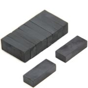 25 x 10 x 6mm thick Y30BH Ferrite Magnet - 0.8kg Pull